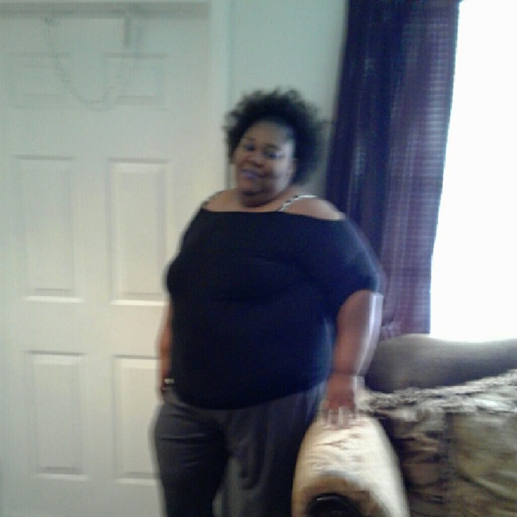 Profile Picture of Krystal Holmes (@krystal1986716) on Poshmark