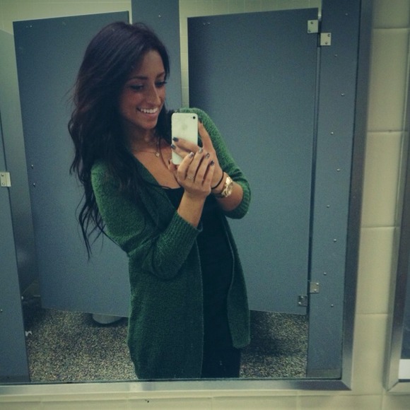 Profile Picture of Angela Camilli (@acamilli) on Poshmark