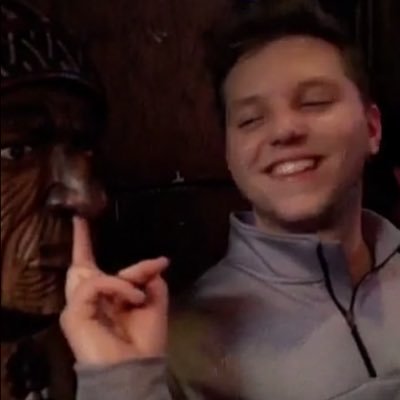 Profile Picture of Bert Zablanski (@Wayne_BrettSki) on Twitter