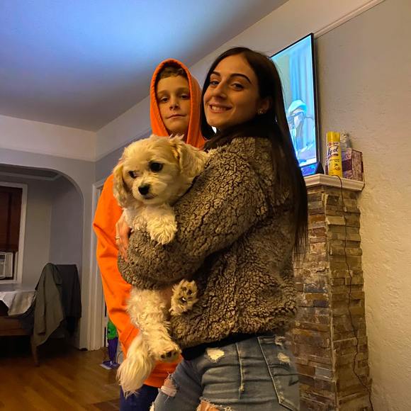 Profile Picture of Dayna Mauro-basile (@dayna1636) on Poshmark