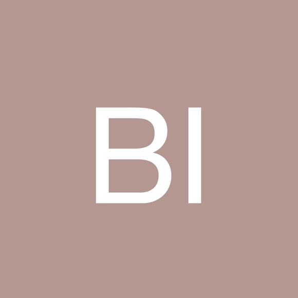 Profile Picture of Beth Ignatz (@bethignatz) on Poshmark