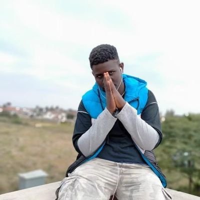 Profile Picture of Daniel Leakey (@DanielLeakey1) on Twitter
