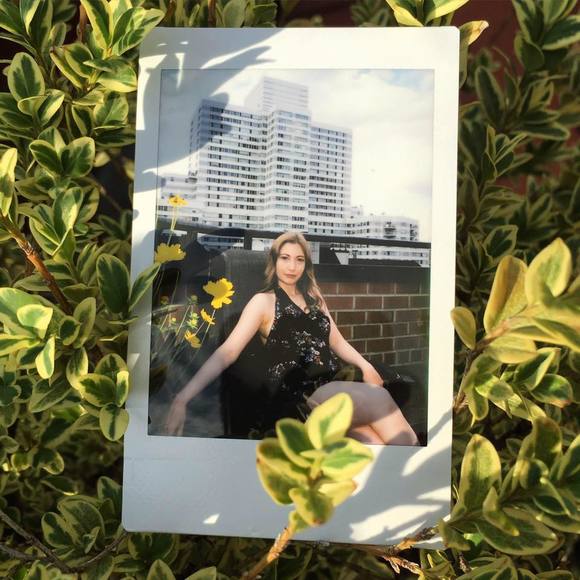 Profile Picture of Cheri Cheri (@ch3rs) on Poshmark