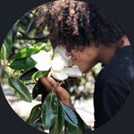 Profile Picture of Kate Corbin (@earth2kate_) on Instagram