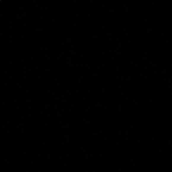 Profile Picture of Amber Quinn (@amberquinn770) on Poshmark