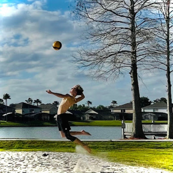 Profile Picture of Curtis Sands (@curtissands) on Poshmark