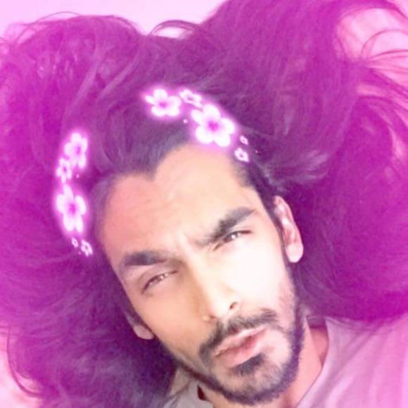 Profile Picture of Altaf Alam (@drinkmorewatr) on Poshmark