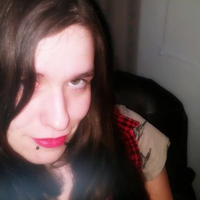 Profile Picture of Jessica Ann Smith Burkhart (@Punk_Kitty_24) on Twitter