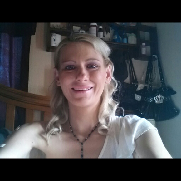 Profile Picture of Jessica Scully-lafoy (@sexyjessica86) on Poshmark