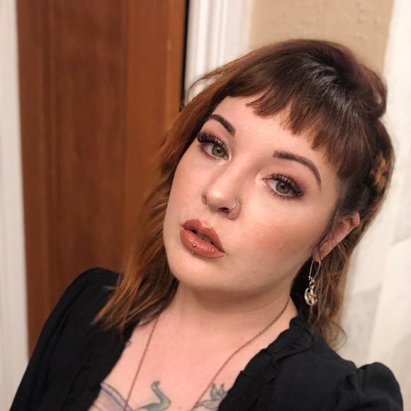 Profile Picture of Brittany Speary (@spearybl) on Poshmark