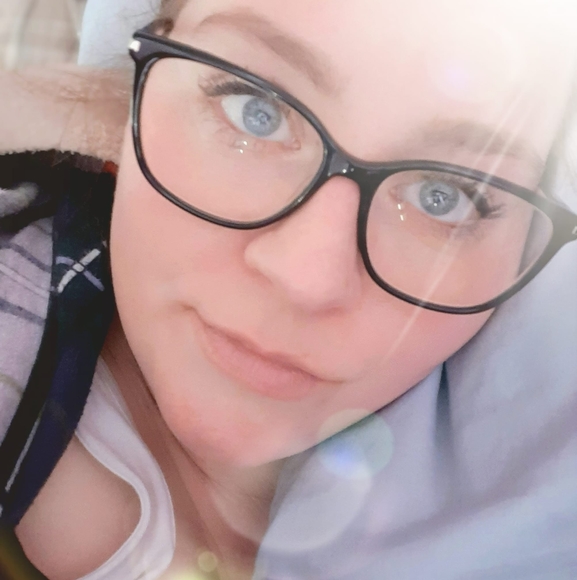 Profile Picture of Deborah Waltermire (@dwaltermire) on Poshmark