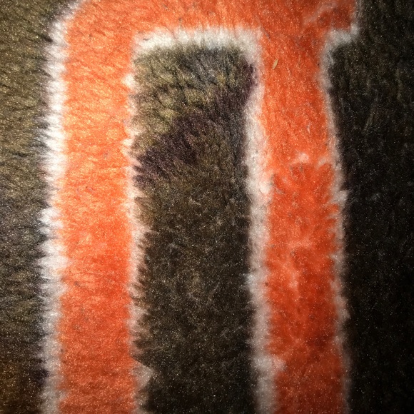 Profile Picture of Eleanor James (@camille1126) on Poshmark