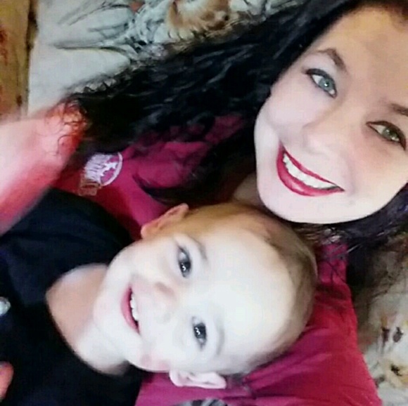 Profile Picture of Angela Stidger (@kaylaboyd2789) on Poshmark