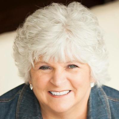 Profile Picture of Kim Nave (@KimHuntNave) on Twitter