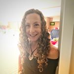 Profile Picture of Clare Perry (@crystalisedpath) on Instagram