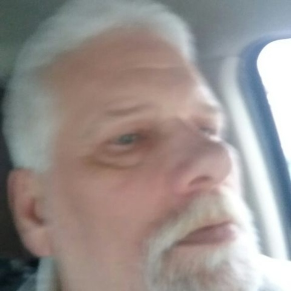 Profile Picture of Robert Gensel (@robertgensel1) on Poshmark