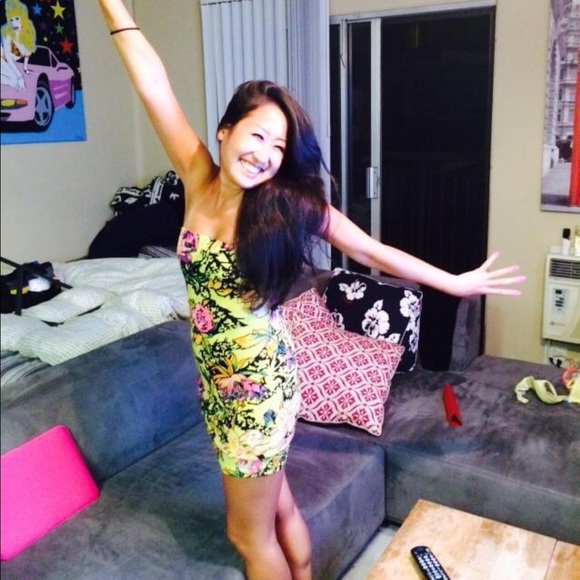 Profile Picture of Lucy Kim (@lucykim810) on Poshmark