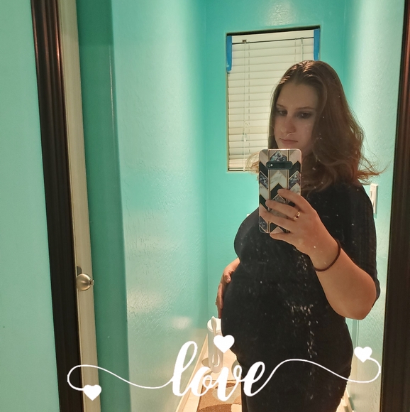 Profile Picture of Julia Fackrell (@dolphinjh) on Poshmark