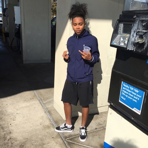 Profile Picture of Anise Netterville (@2freshanise) on Poshmark