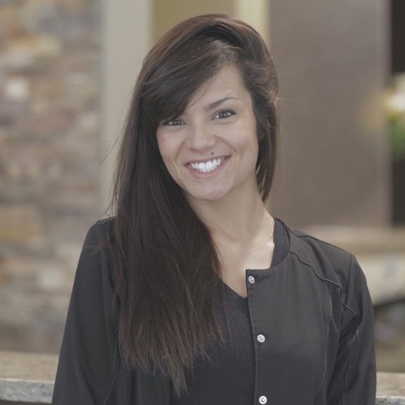 Profile Picture of Courtney Henry (@statewidedental) on Poshmark