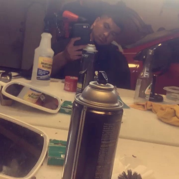 Profile Picture of Alex Vigil (@avigil0350) on Poshmark