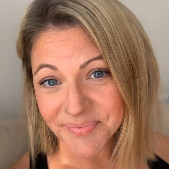 Profile Picture of Samantha Ciulla (@samic103) on Poshmark