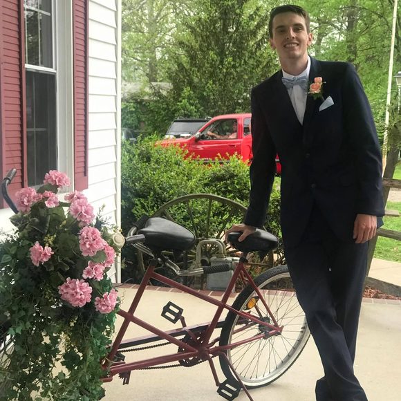 Profile Picture of Kelli Conklin (@kelli_conklin) on Poshmark