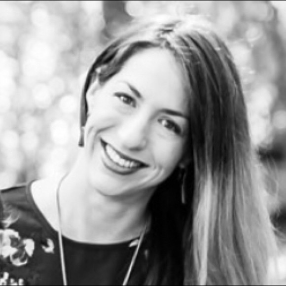 Profile Picture of Susannah Damann (@scdamann) on Poshmark