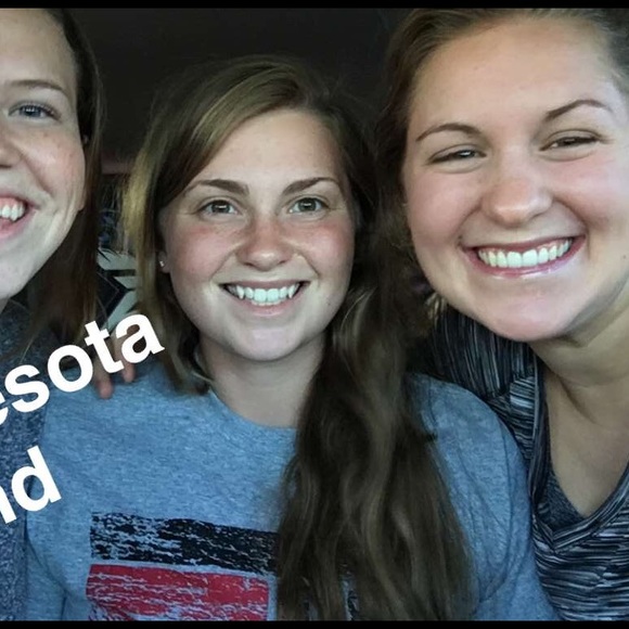 Profile Picture of Michaela Beckman (@michaelabeckman) on Poshmark