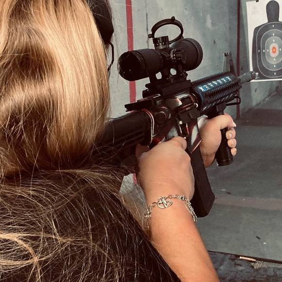 Profile Picture of Shelby lynn Gillihan (@shelbylynng1018) on Poshmark