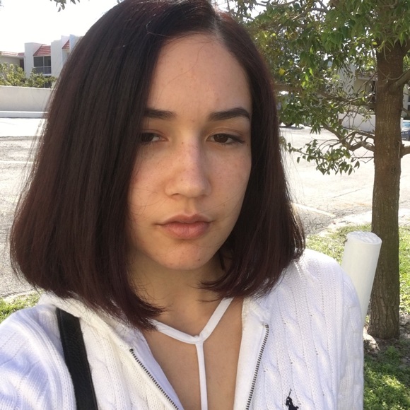 Profile Picture of Marlisse Murguido (@marlisse) on Poshmark