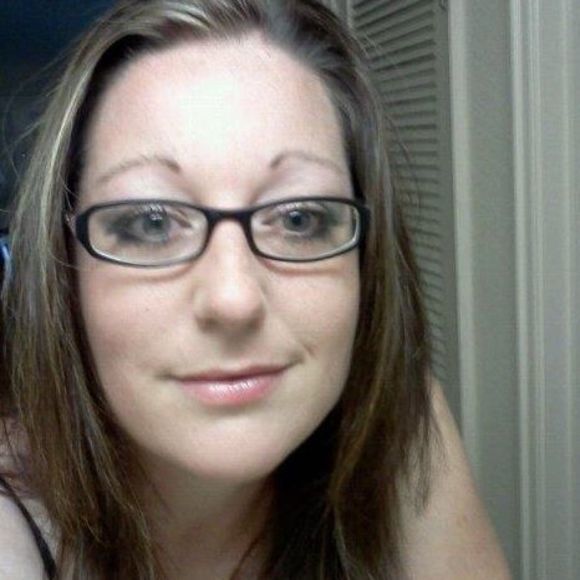 Profile Picture of June Chalker (@jchalker1977) on Poshmark