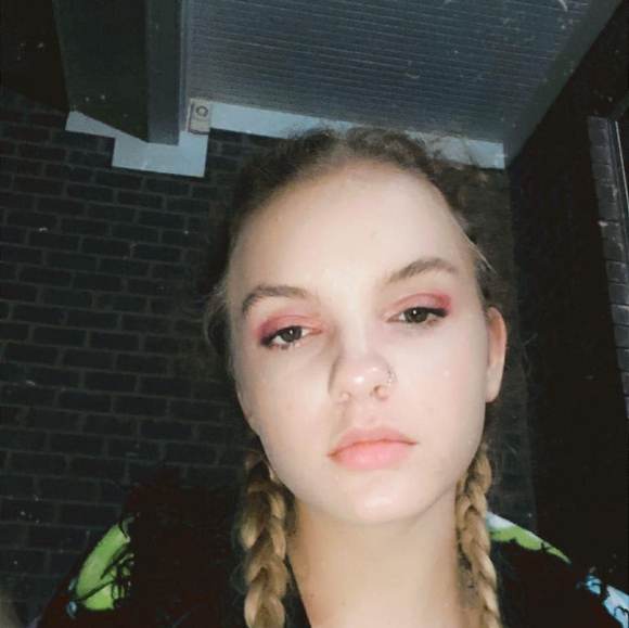 Profile Picture of Carlie Moravec (@carliemoravec) on Poshmark