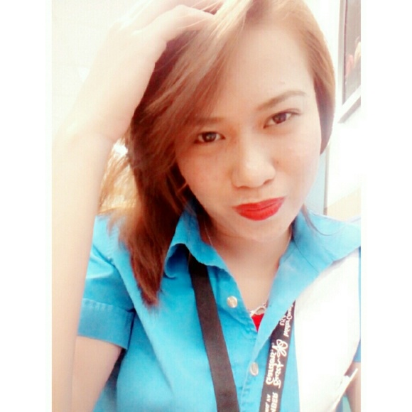 Profile Picture of Kim Honeada (@khimjohn) on Poshmark