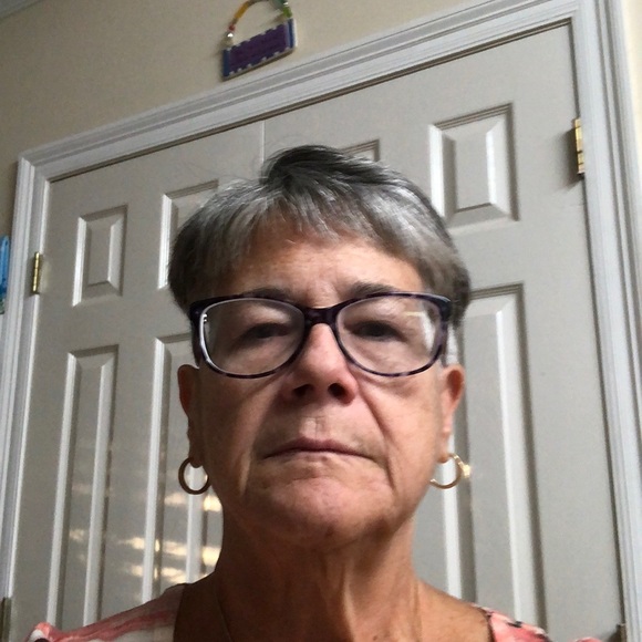 Profile Picture of Coleen Lonas (@defensegirl) on Poshmark