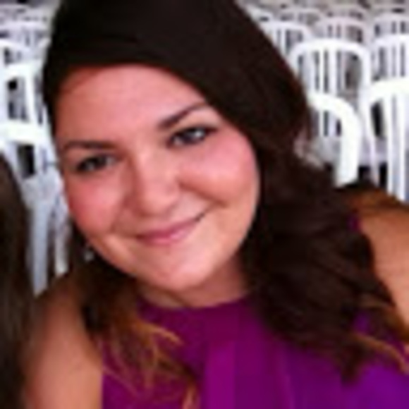 Profile Picture of Lisa Mazzulla (@lisamazzulla) on Poshmark