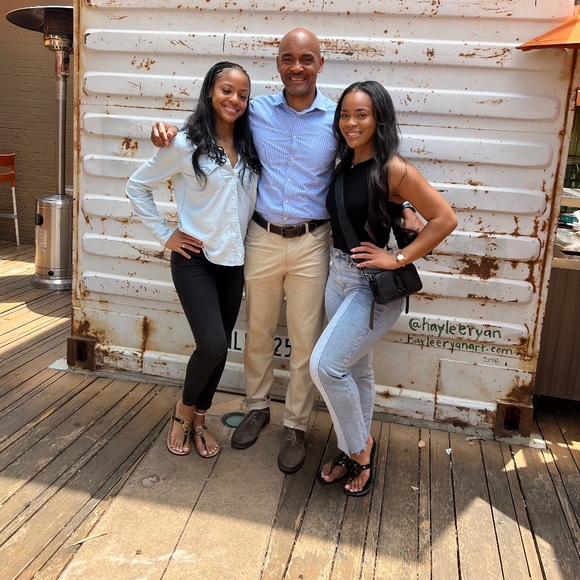 Reggie Carney - Poshmark Profile Picture of Reggie Carney (@reggiecarney) on Poshmark