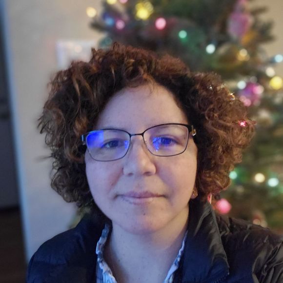 Profile Picture of Elizabete Rumrill (@elizabete_r) on Poshmark