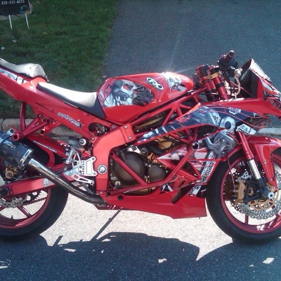 Profile Picture of Michael Barbarino (@mbstunts) on Poshmark