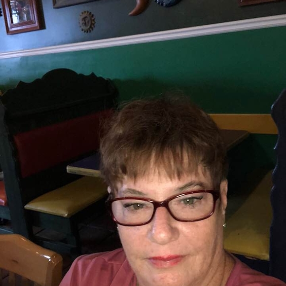 Profile Picture of Beverly Bray (@bevbray50) on Poshmark