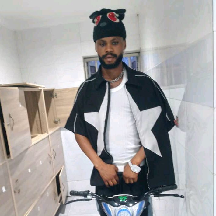 Profile Picture of Kenneth cee (@kennth6467555) on Tiktok