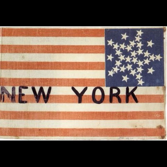 Profile Picture of Gray Gray (@graynydesign) on Poshmark