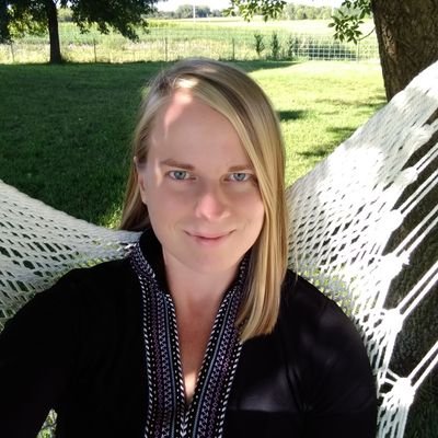 Profile Picture of Elizabeth Singleton, PhD (@Eliza_B_Grace) on Twitter