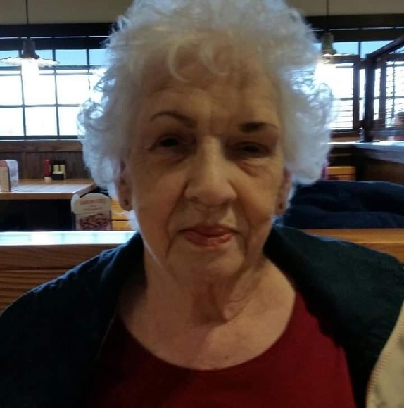 Profile Picture of Claudia Clark (@cclark454) on Poshmark