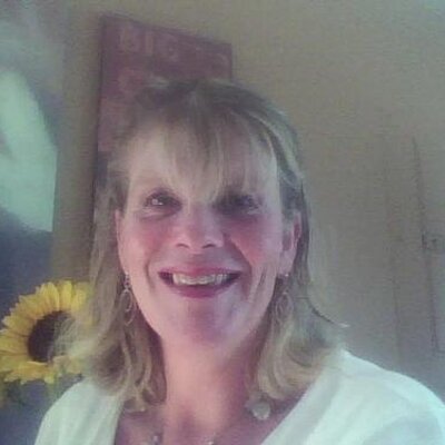 Profile Picture of Danielle Séguin (@Artlinkdan) on Twitter