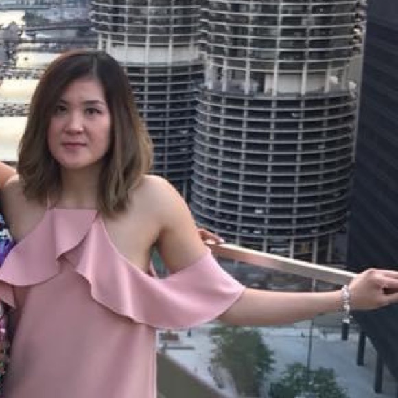 Profile Picture of Richelle Espano (@respano) on Poshmark