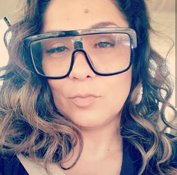 Tracie Gomez - Poshmark Profile Picture of Tracie Gomez (@tracie_gomez) on Poshmark