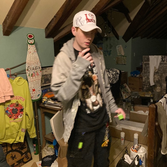 Profile Picture of Quinn Bonovitz (@quinn_bonovitz) on Poshmark