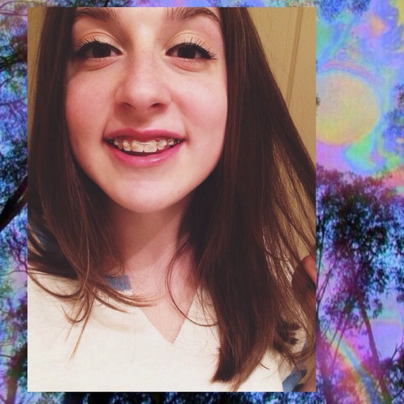 Profile Picture of Nicole Joerger (@nicolesclothing) on Poshmark