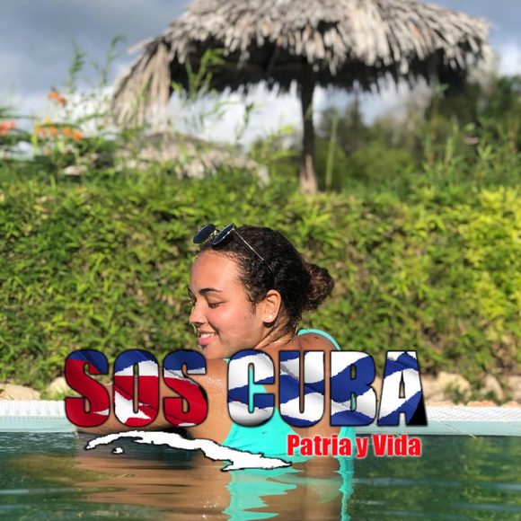 Profile Picture of Catherine Arranz (@cosicuba) on Poshmark